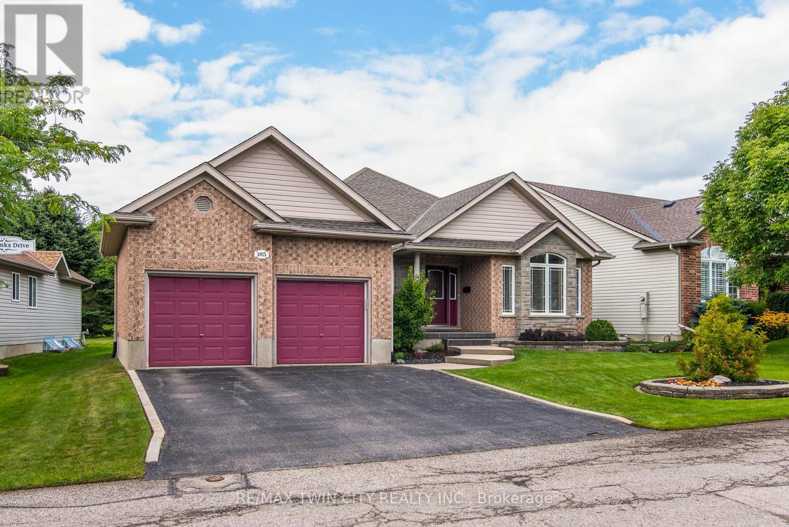 185 Golf Links Drive, Wilmot, Ontario  N3A 3N9 - Photo 5 - X12373116