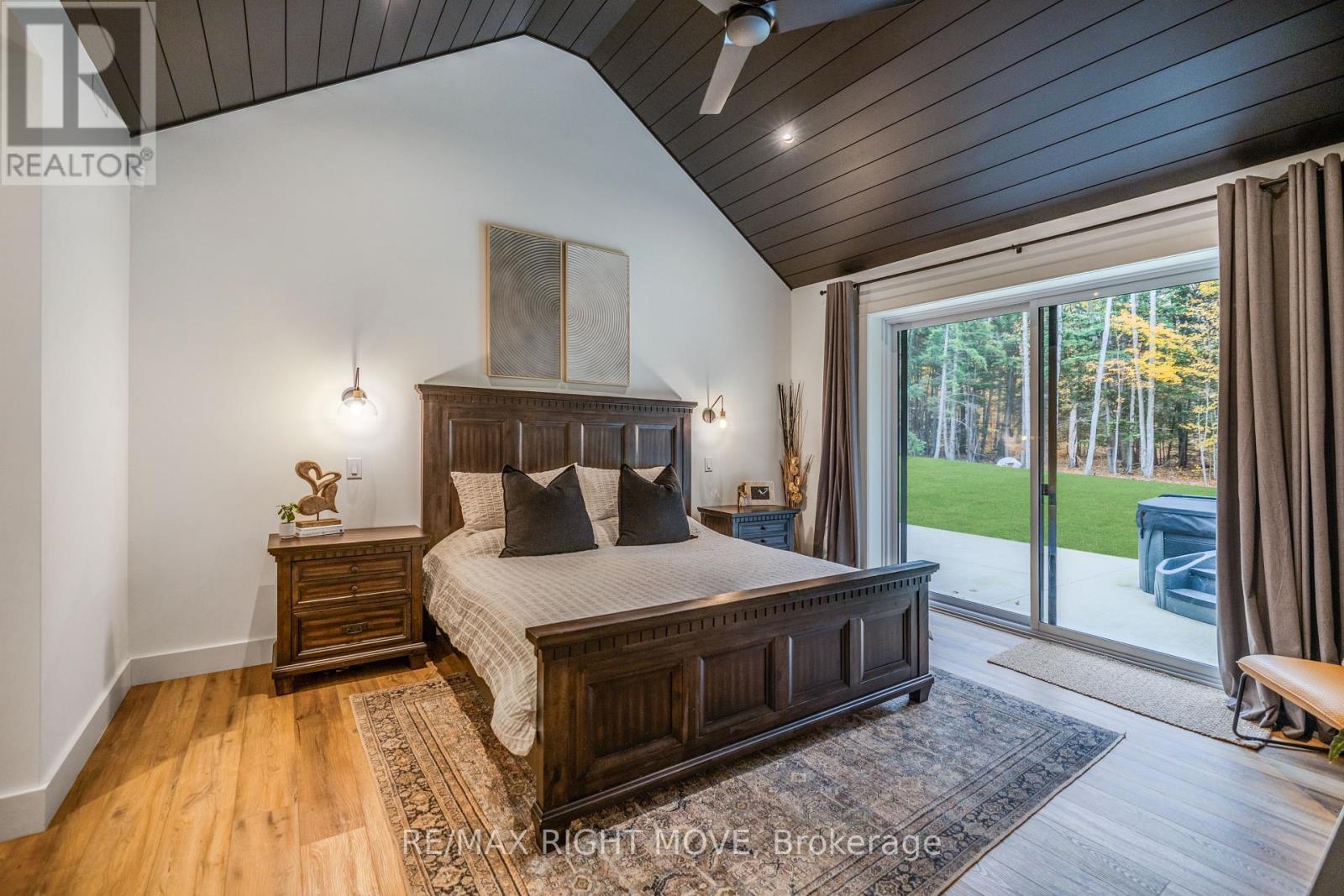 1025 Davis Drive, Gravenhurst, Ontario  P0E 1N0 - Photo 12 - X12373129