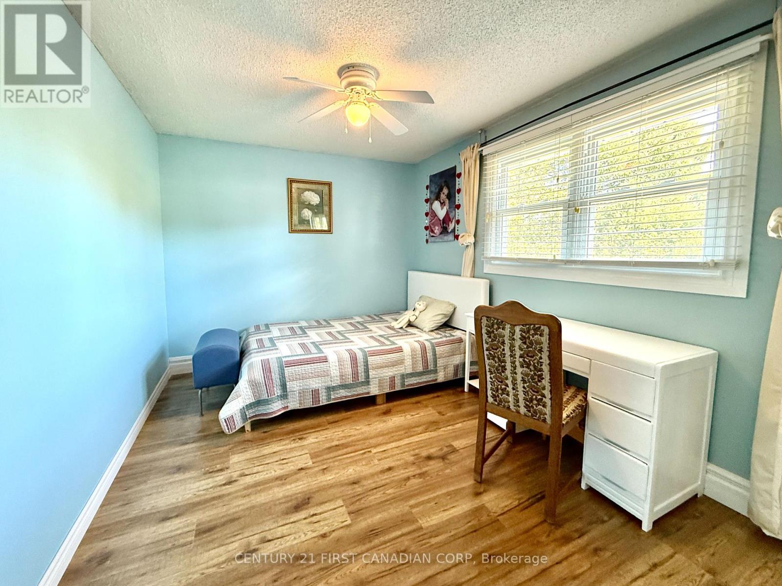 100 Hastings Crescent, Sarnia, Ontario  N7S 5K5 - Photo 26 - X12373195