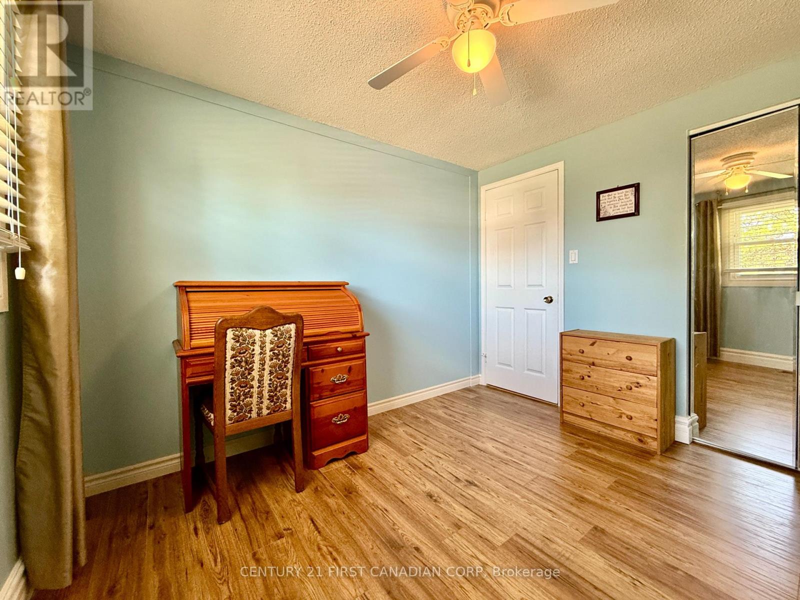 100 Hastings Crescent, Sarnia, Ontario  N7S 5K5 - Photo 29 - X12373195