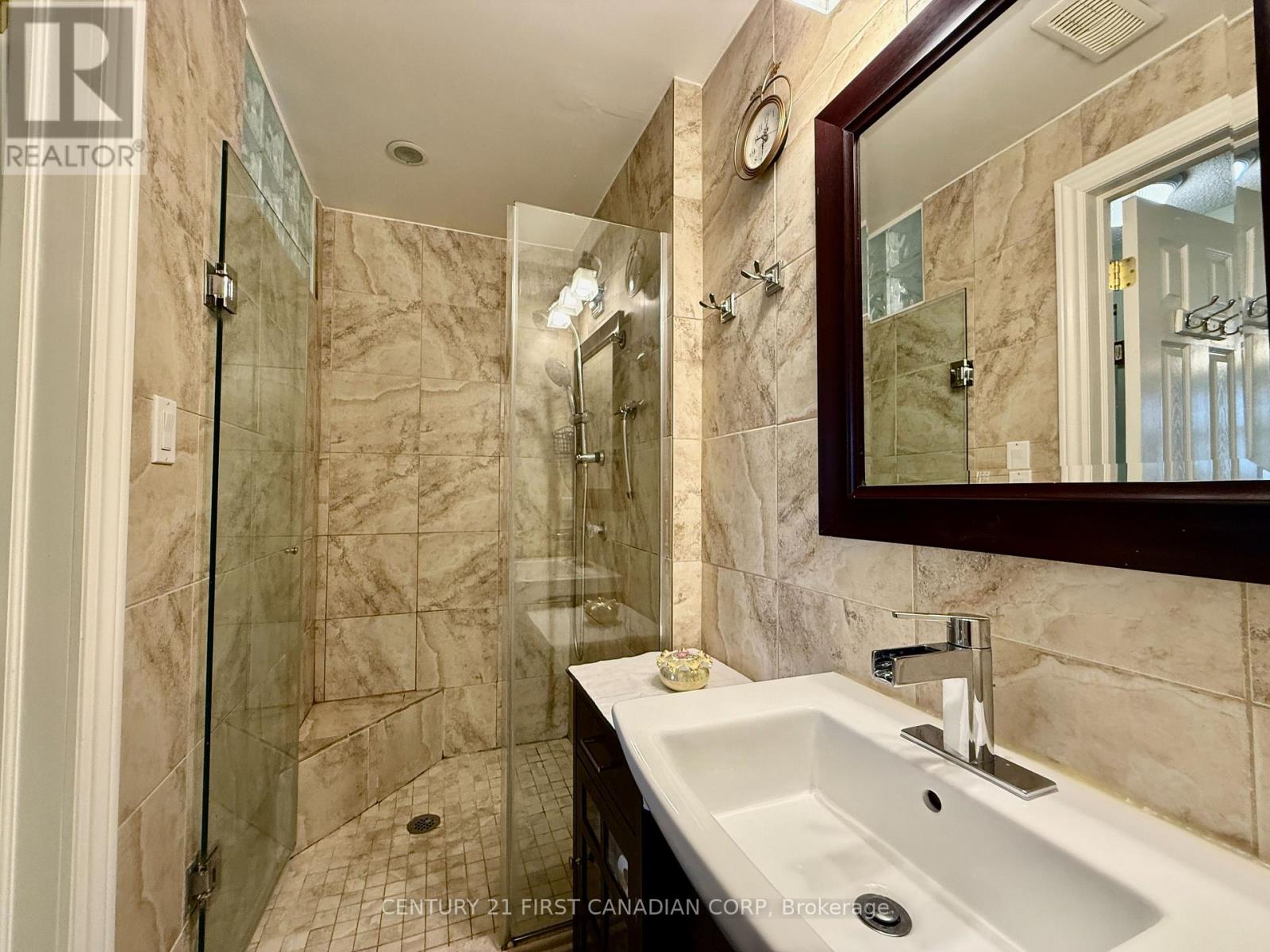 100 Hastings Crescent, Sarnia, Ontario  N7S 5K5 - Photo 36 - X12373195