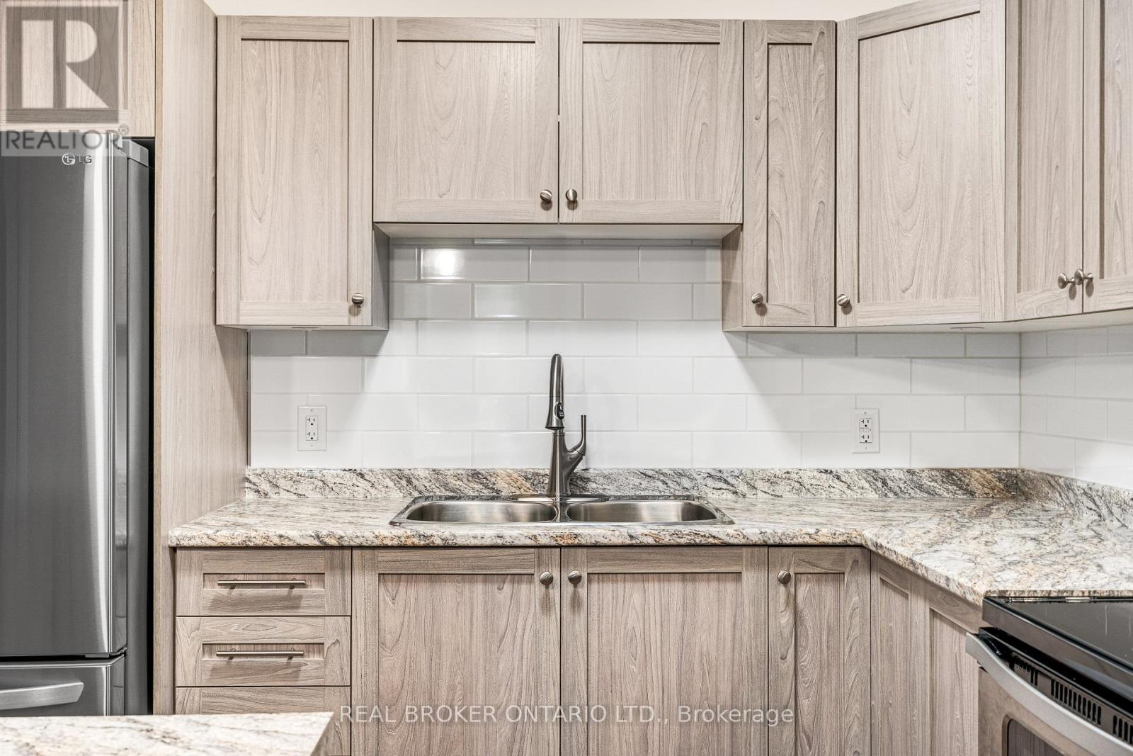 76 William Street, Carleton Place, Ontario  K7C 1X8 - Photo 10 - X12373177