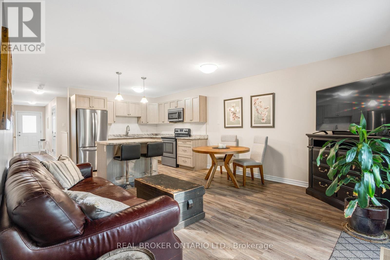 76 William Street, Carleton Place, Ontario  K7C 1X8 - Photo 13 - X12373177