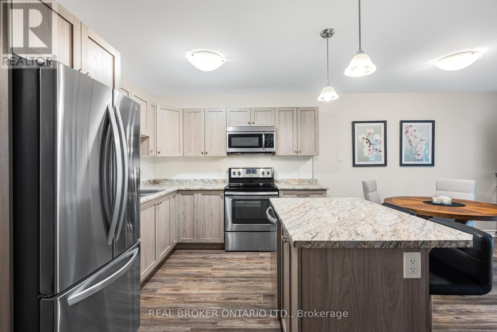76 William Street, Carleton Place, Ontario  K7C 1X8 - Photo 6 - X12373177
