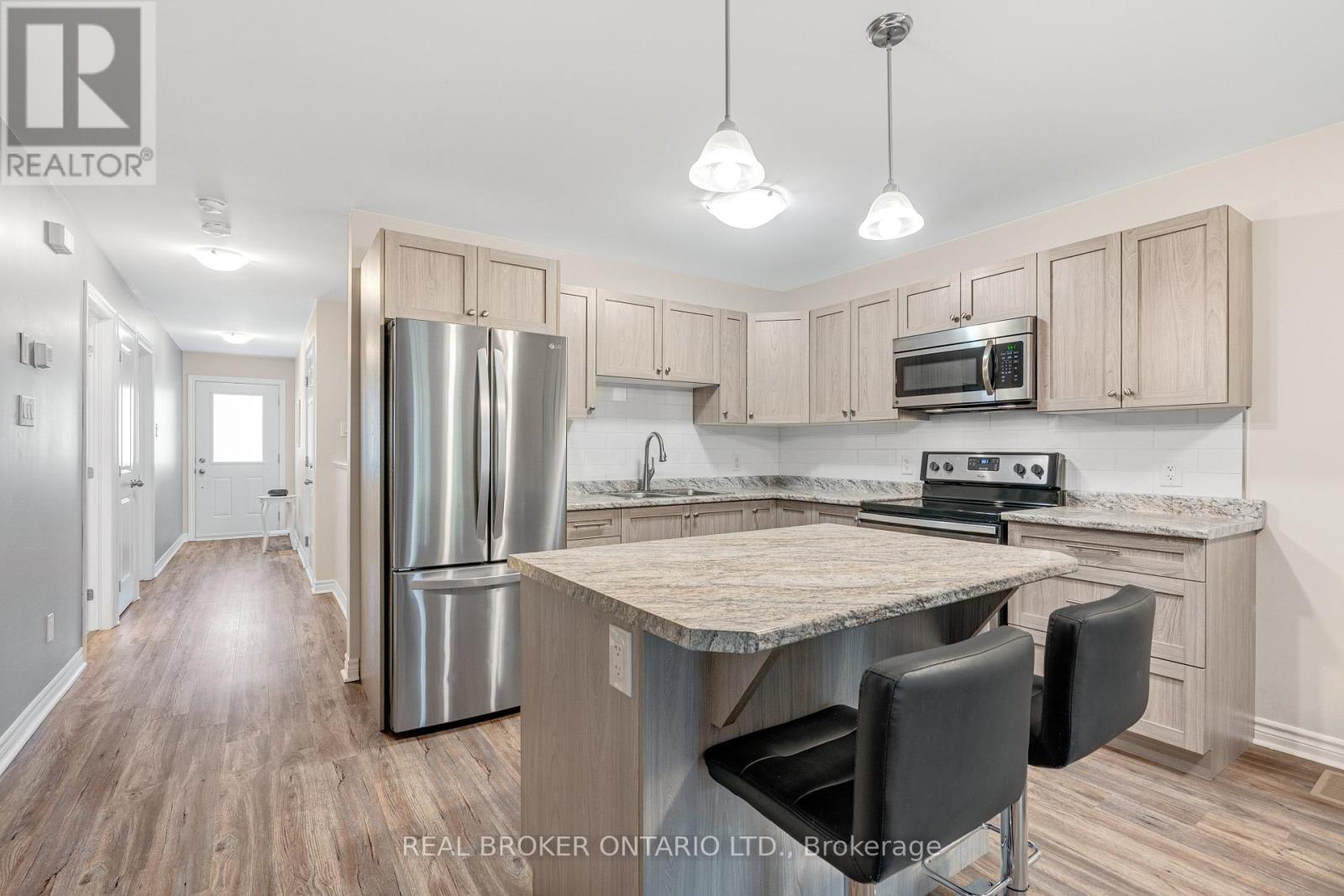 76 William Street, Carleton Place, Ontario  K7C 1X8 - Photo 7 - X12373177