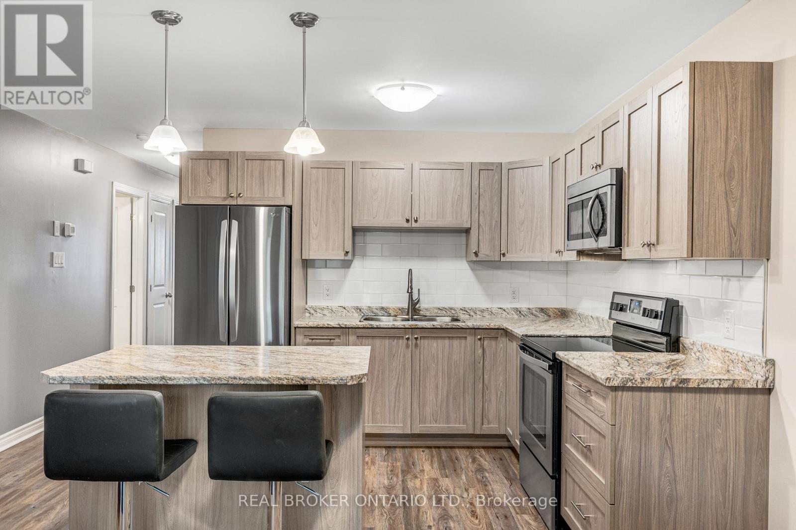 76 William Street, Carleton Place, Ontario  K7C 1X8 - Photo 8 - X12373177