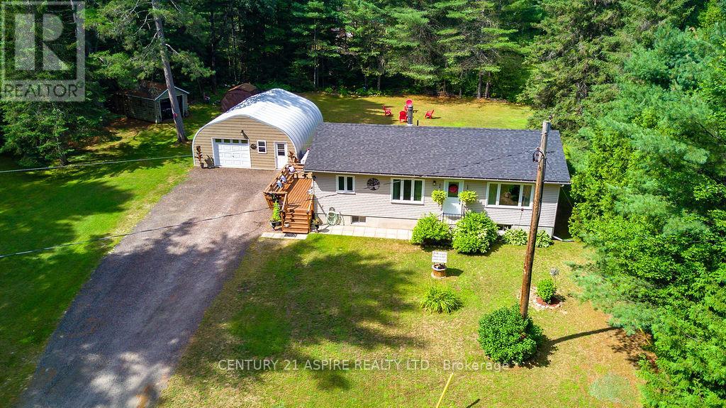 2026 OLD MOORE LAKE ROAD, Laurentian Hills, Ontario