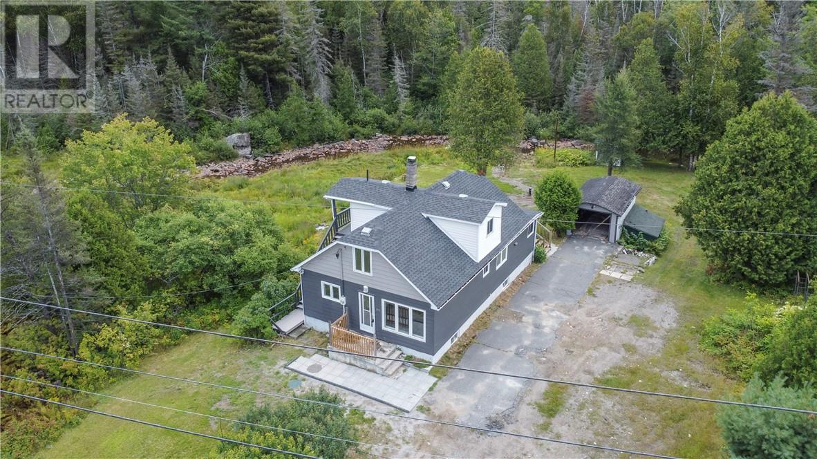 573 Hwy 144, Onaping Falls, Ontario  P0M 2C0 - Photo 1 - 2124377