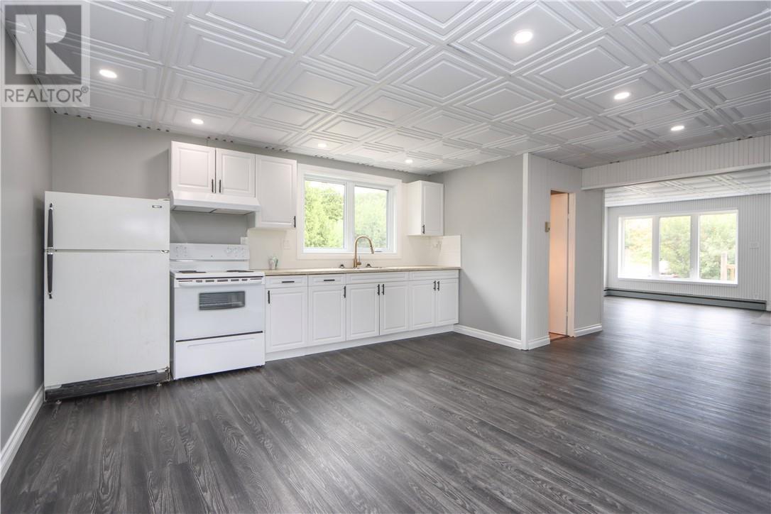 573 Hwy 144, Onaping Falls, Ontario  P0M 2C0 - Photo 14 - 2124377