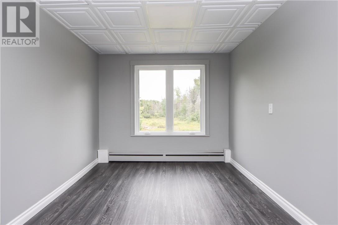 573 Hwy 144, Onaping Falls, Ontario  P0M 2C0 - Photo 16 - 2124377