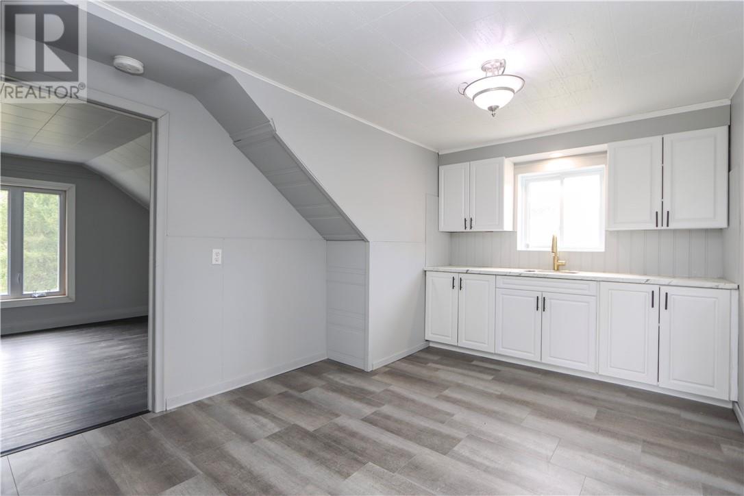 573 Hwy 144, Onaping Falls, Ontario  P0M 2C0 - Photo 32 - 2124377