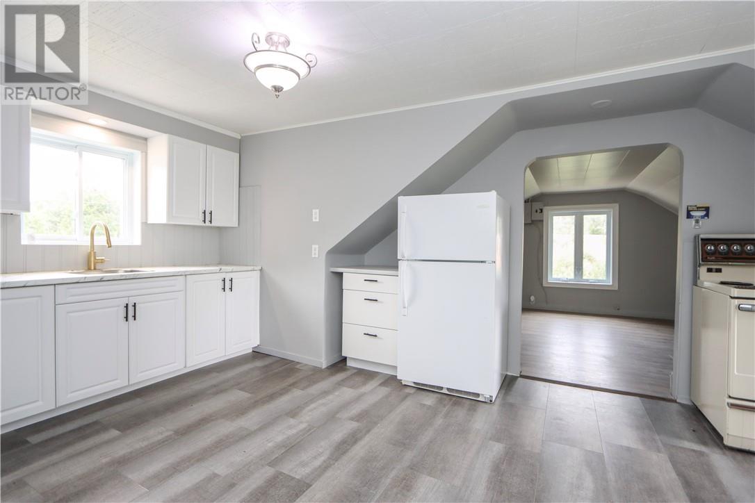 573 Hwy 144, Onaping Falls, Ontario  P0M 2C0 - Photo 37 - 2124377