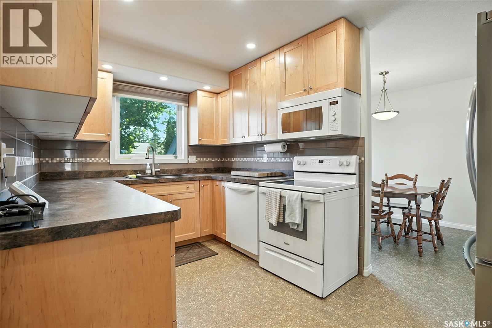151 Roborecki Crescent, Saskatoon, Saskatchewan  S7K 5L4 - Photo 11 - SK017127