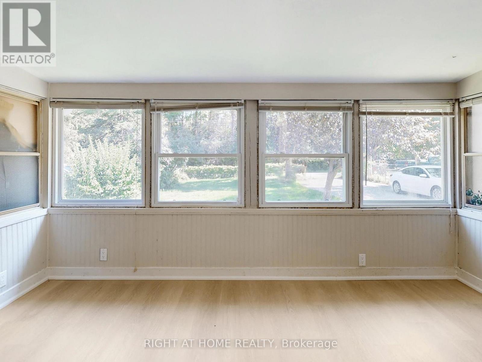 822 Pine Avenue, Innisfil, Ontario  L0L 1W0 - Photo 14 - N12373182
