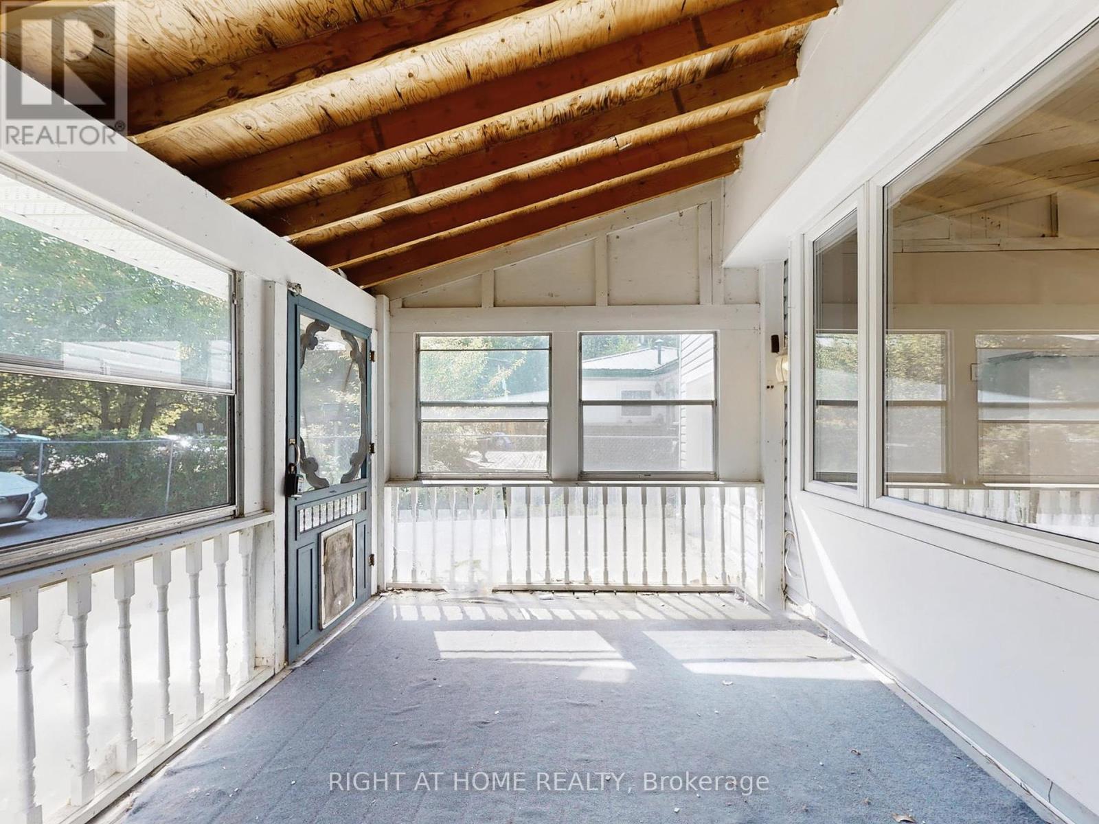 822 Pine Avenue, Innisfil, Ontario  L0L 1W0 - Photo 17 - N12373182
