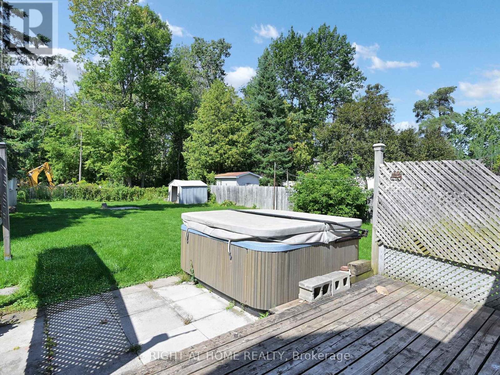 822 Pine Avenue, Innisfil, Ontario  L0L 1W0 - Photo 35 - N12373182