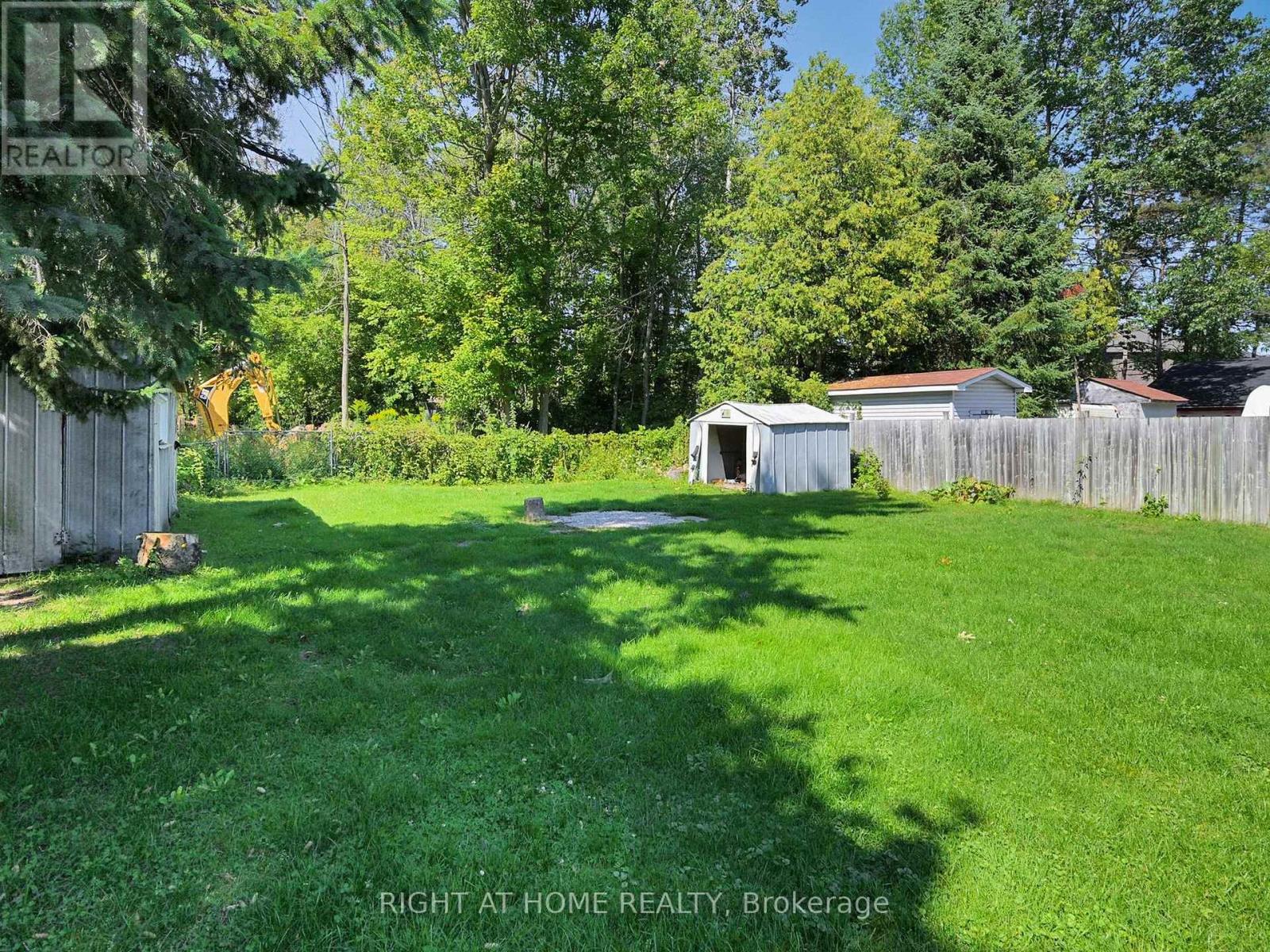 822 Pine Avenue, Innisfil, Ontario  L0L 1W0 - Photo 37 - N12373182