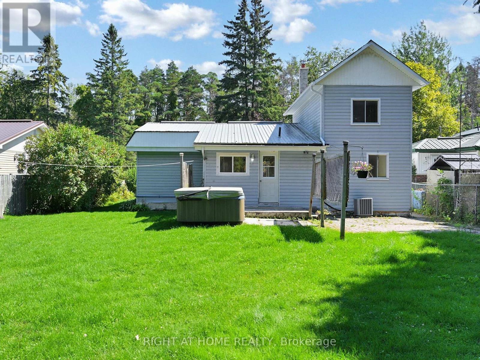 822 Pine Avenue, Innisfil, Ontario  L0L 1W0 - Photo 38 - N12373182