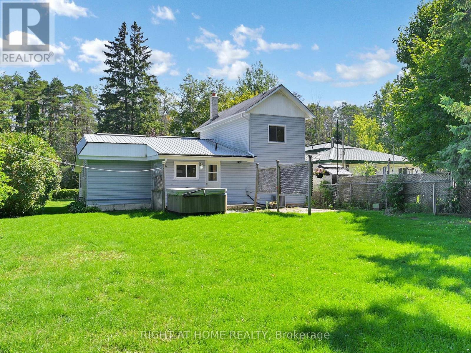 822 Pine Avenue, Innisfil, Ontario  L0L 1W0 - Photo 39 - N12373182