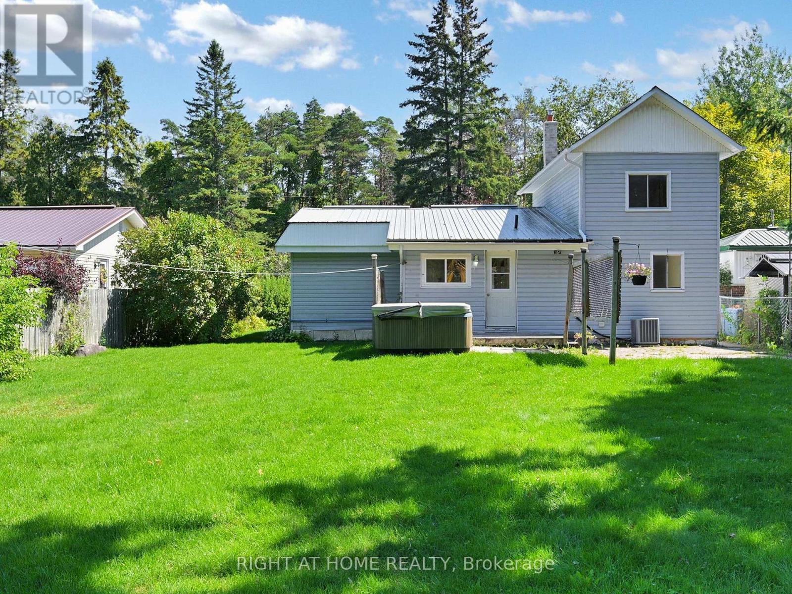 822 Pine Avenue, Innisfil, Ontario  L0L 1W0 - Photo 41 - N12373182
