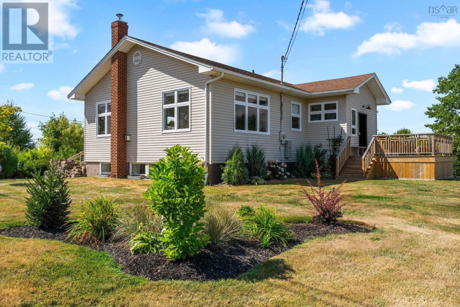 22 Beechview Drive, Chester, Nova Scotia  B0J 1J0 - Photo 5 - 202521620