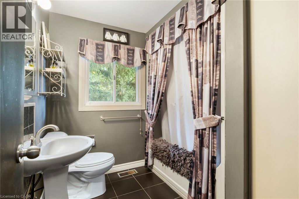 132 Maple Street, Cambridge, Ontario  N3C 1S5 - Photo 9 - 40760367