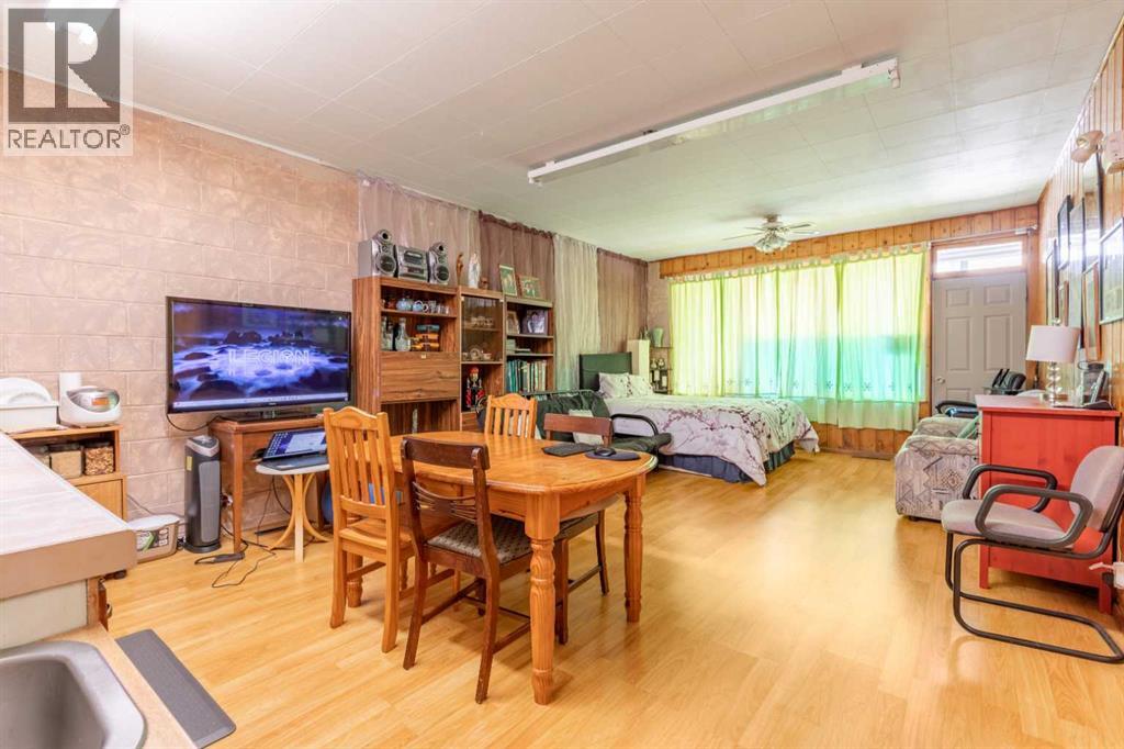 966 Main Street, Pincher Creek, Alberta  T0K 1W0 - Photo 18 - A2251369