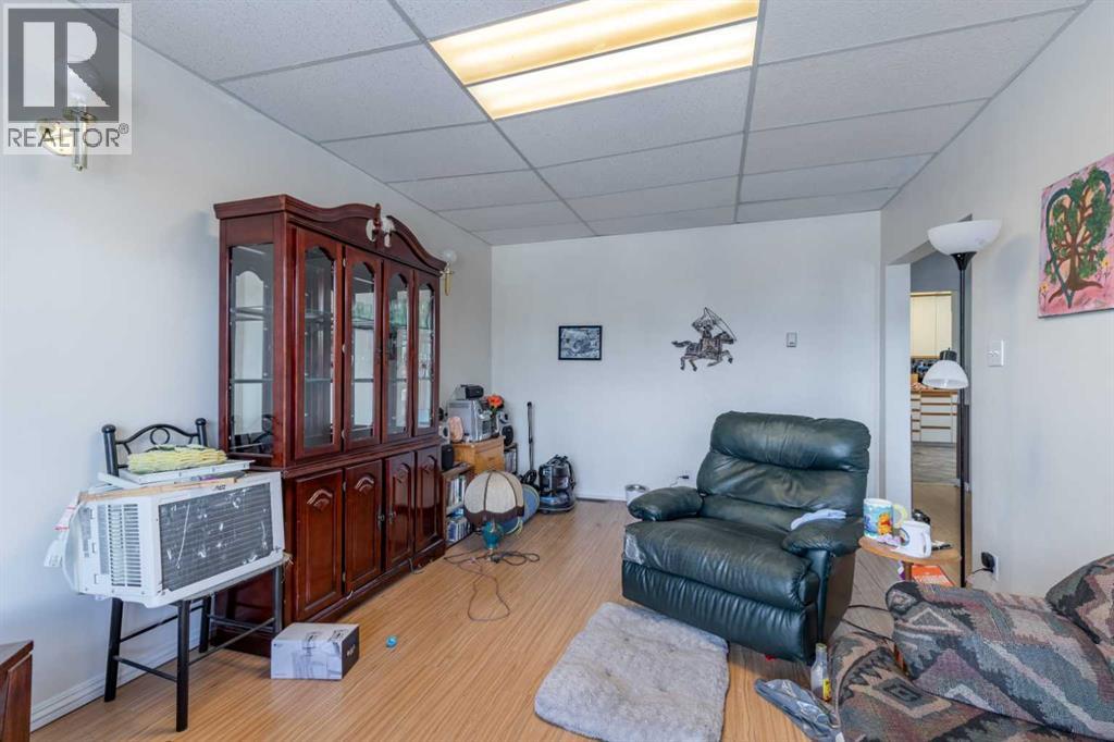 966 Main Street, Pincher Creek, Alberta  T0K 1W0 - Photo 32 - A2251369