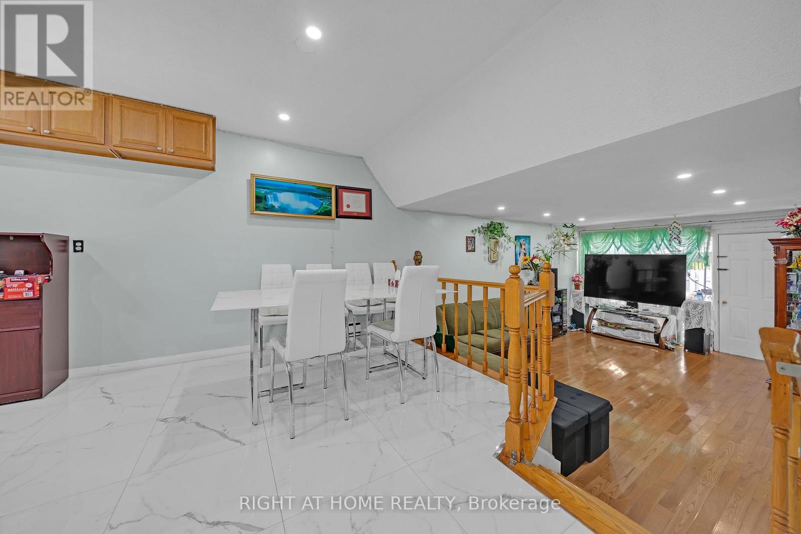 101 - 2901 Jane Street, Toronto, Ontario  M3N 2J8 - Photo 8 - W12373190