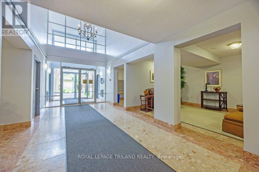 302 - 1510 Richmond Street, London North, Ontario  N6G 4V2 - Photo 5 - X12373237