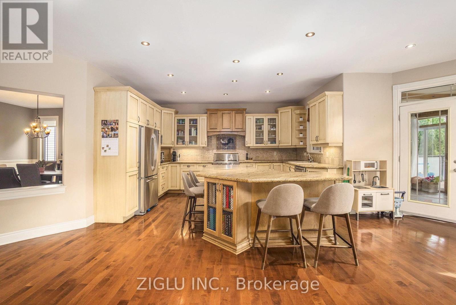 38 Oradea Crescent, Ottawa, Ontario  K0A 2Z0 - Photo 15 - X12373221