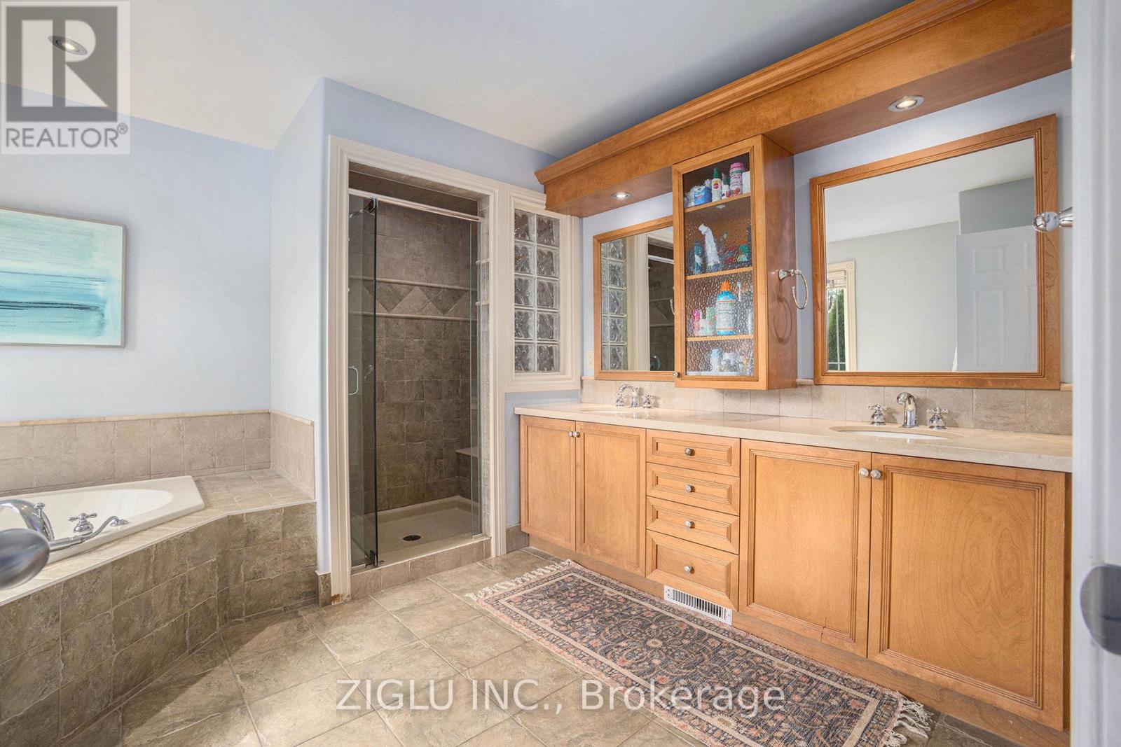 38 Oradea Crescent, Ottawa, Ontario  K0A 2Z0 - Photo 27 - X12373221