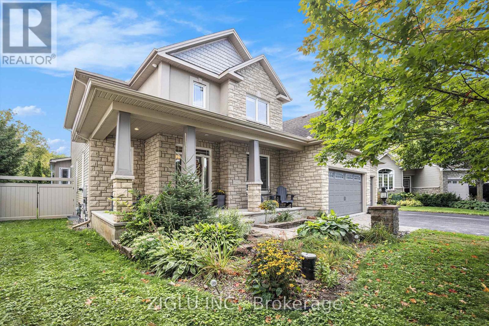 38 Oradea Crescent, Ottawa, Ontario  K0A 2Z0 - Photo 4 - X12373221