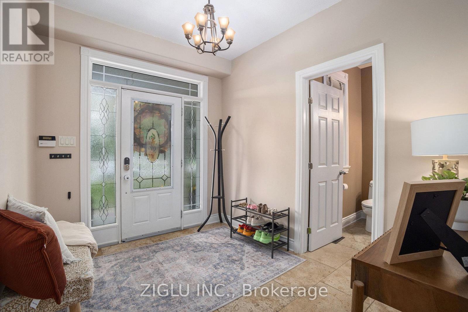 38 Oradea Crescent, Ottawa, Ontario  K0A 2Z0 - Photo 6 - X12373221