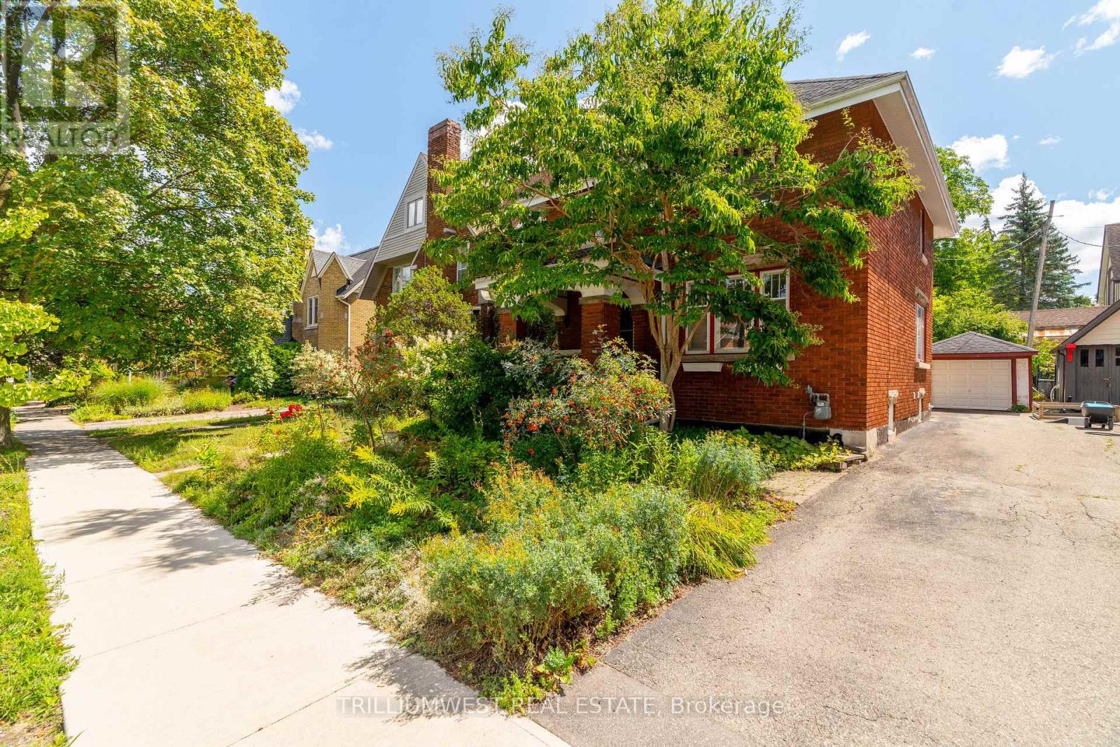 Property at 151 UNION BOULEVARD image 3