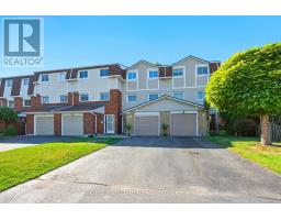 15 - 11 HARRISFORD STREET, Hamilton, Ontario
