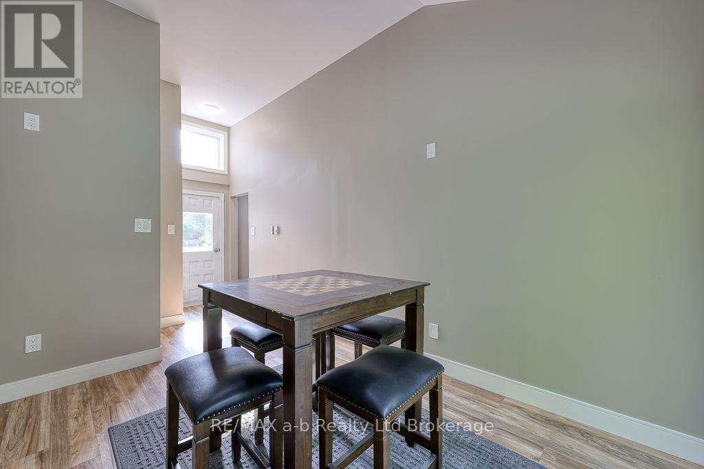 189 Rolph Street, Tillsonburg, Ontario  N4G 3Y9 - Photo 15 - X12373231