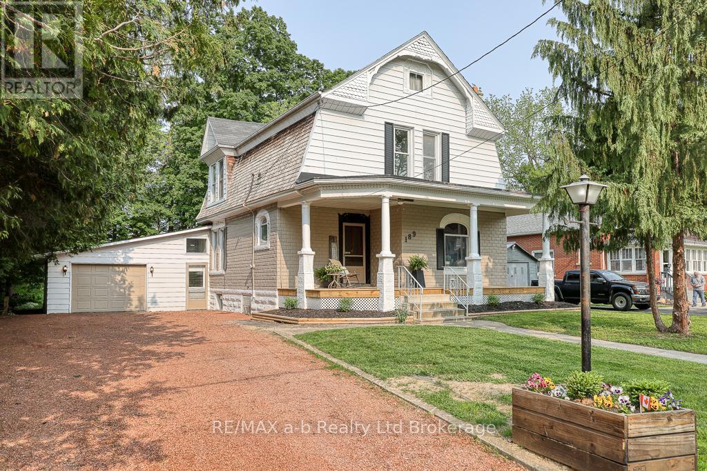 189 Rolph Street, Tillsonburg, Ontario  N4G 3Y9 - Photo 2 - X12373231