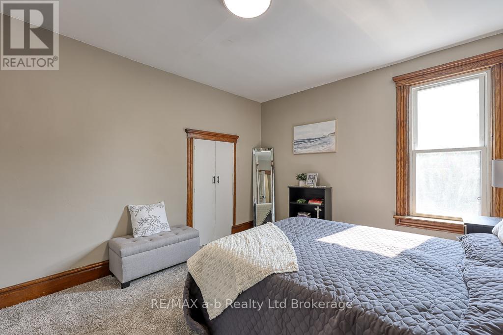 189 Rolph Street, Tillsonburg, Ontario  N4G 3Y9 - Photo 22 - X12373231