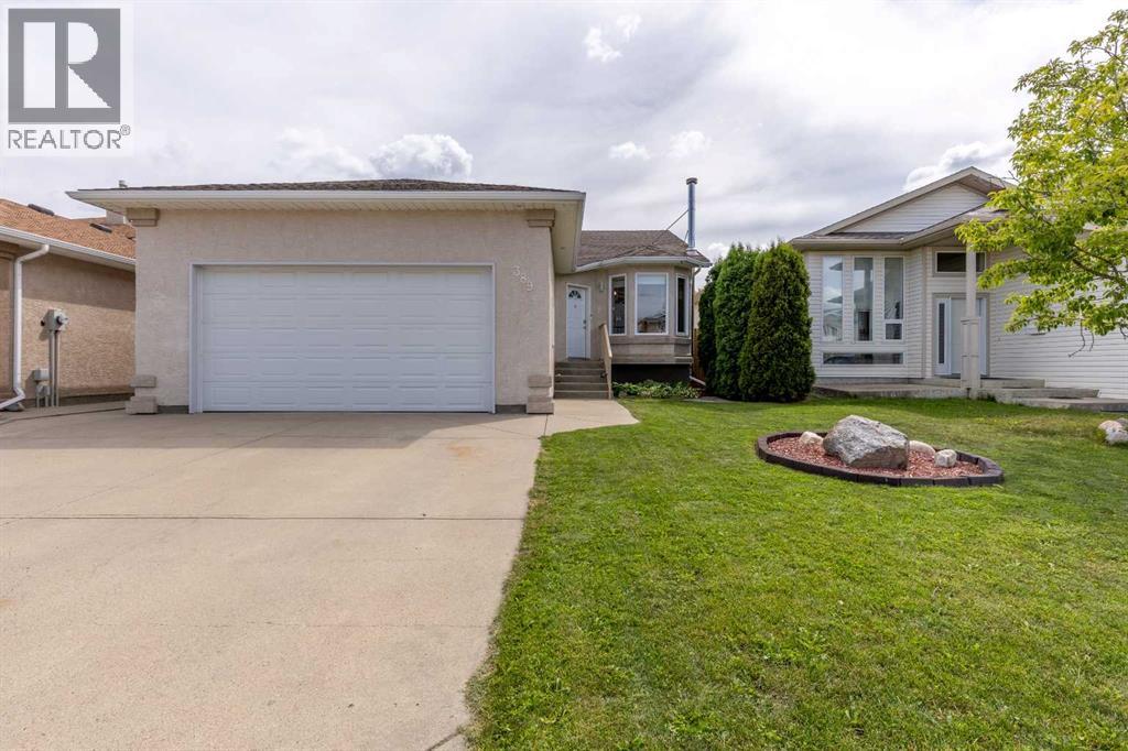 Property at 389 Kodiak Boulevard N image 1