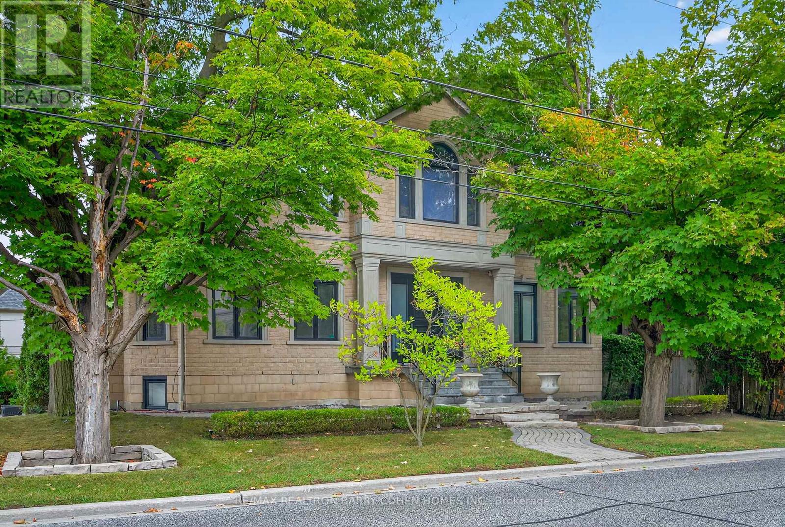 63 GORDON ROAD, Toronto, Ontario