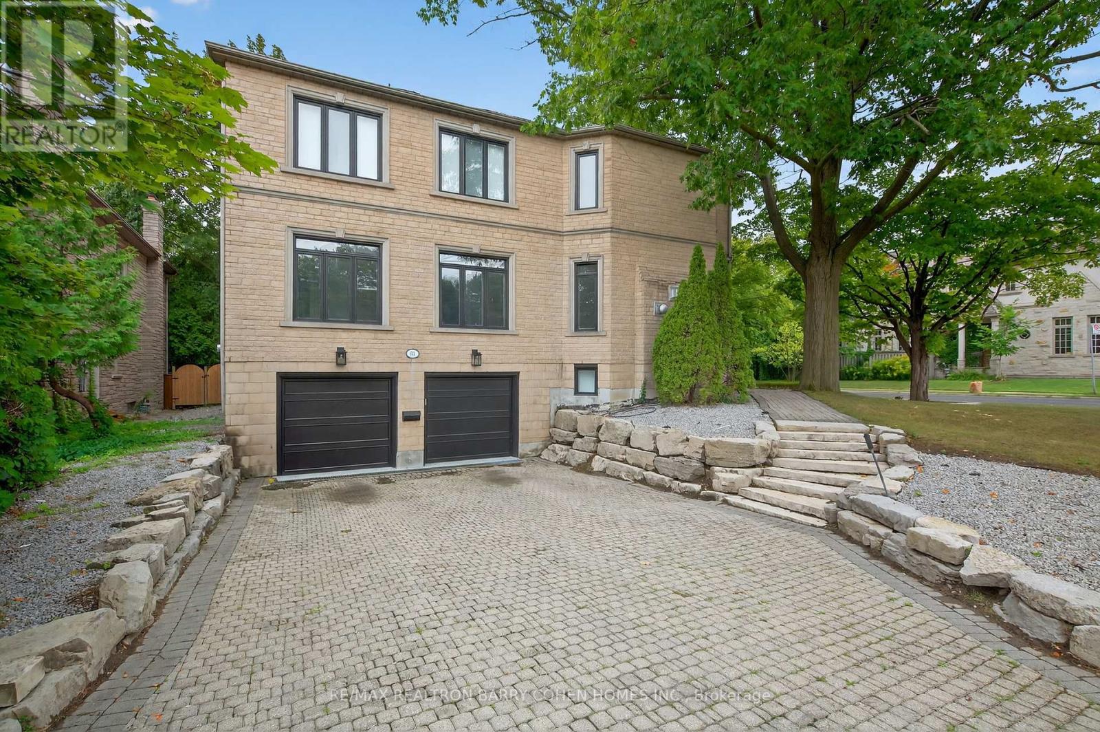 63 Gordon Road, Toronto, Ontario  M2P 1E3 - Photo 2 - C12365358