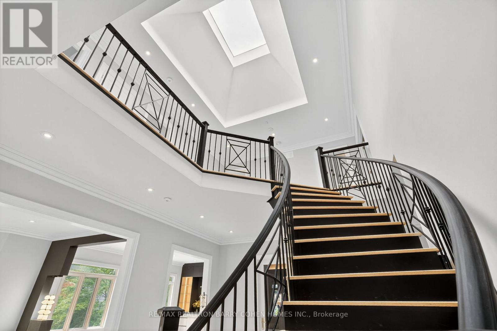 63 Gordon Road, Toronto, Ontario  M2P 1E3 - Photo 15 - C12365358