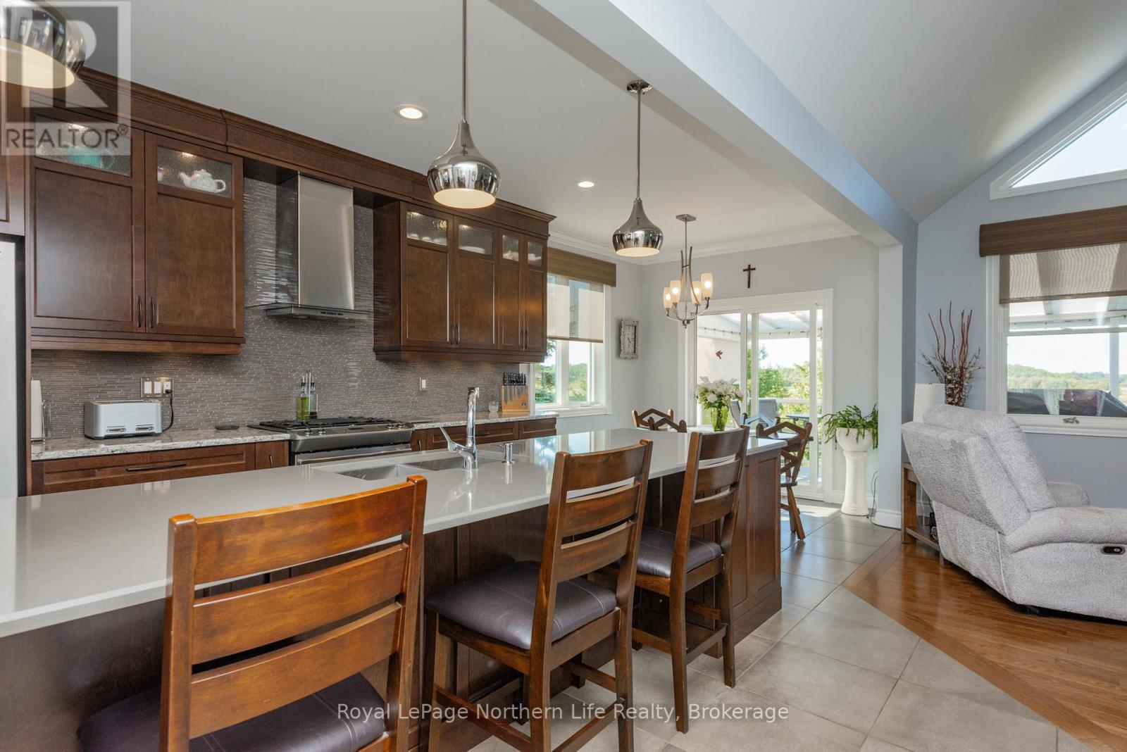 119 Osprey Crescent, Callander, Ontario  P0H 1H0 - Photo 5 - X12373233