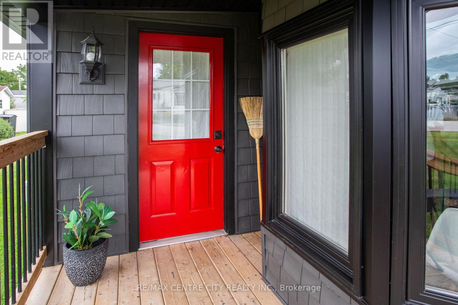 203 - 198 Springbank Drive, London South, Ontario  N6J 1G1 - Photo 27 - X12372773