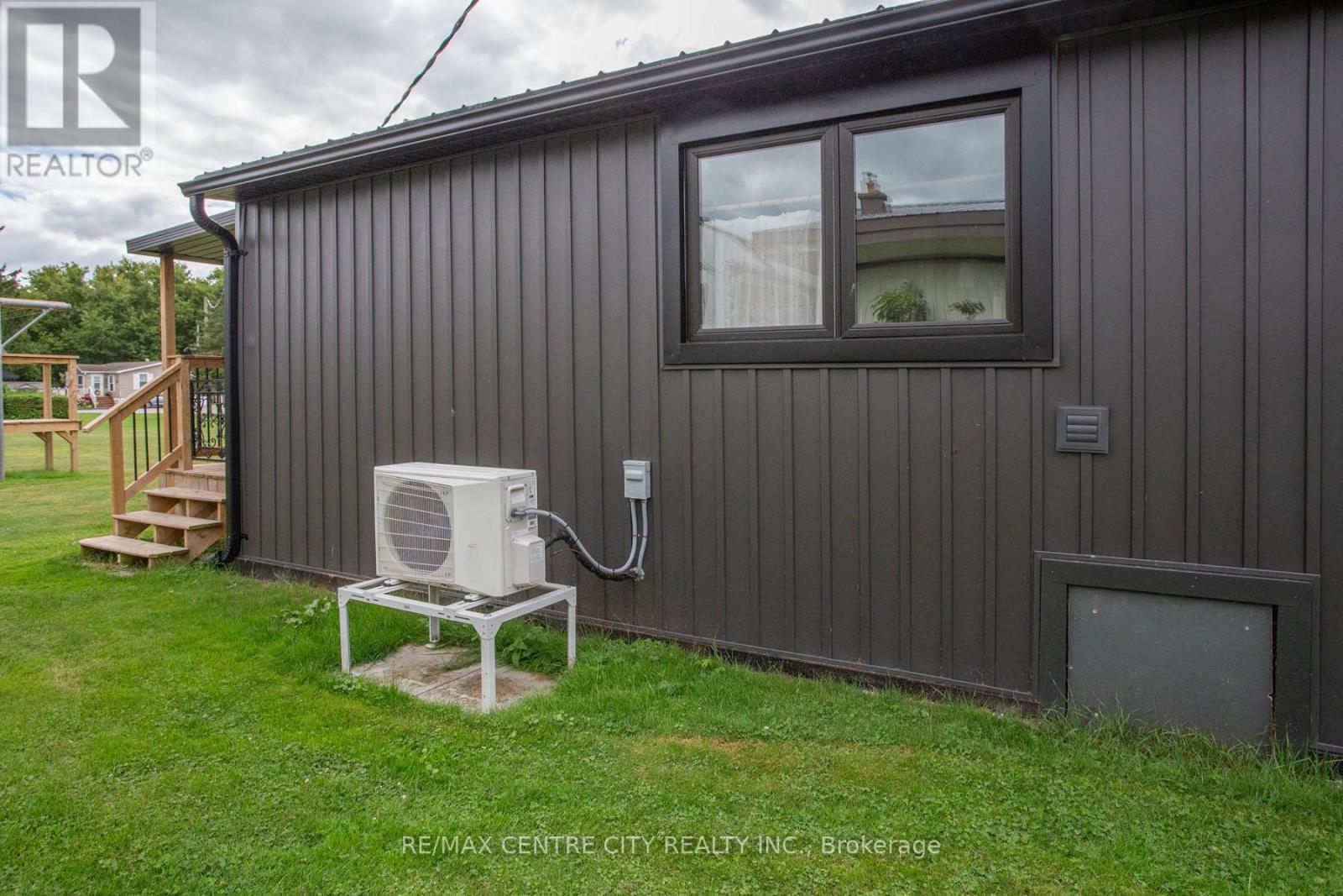 203 - 198 Springbank Drive, London South, Ontario  N6J 1G1 - Photo 29 - X12372773