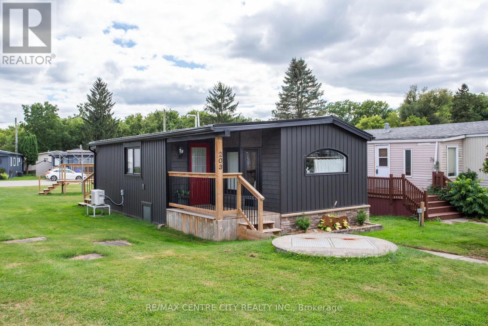 203 - 198 Springbank Drive, London South, Ontario  N6J 1G1 - Photo 31 - X12372773