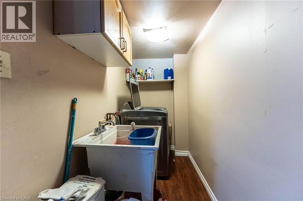 11 Elmwood Avenue, St. Catharines, Ontario  L2R 2T5 - Photo 19 - 40765016
