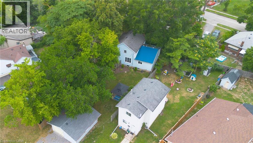 11 Elmwood Avenue, St. Catharines, Ontario  L2R 2T5 - Photo 2 - 40765016