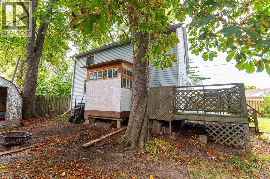 11 Elmwood Avenue, St. Catharines, Ontario  L2R 2T5 - Photo 35 - 40765016
